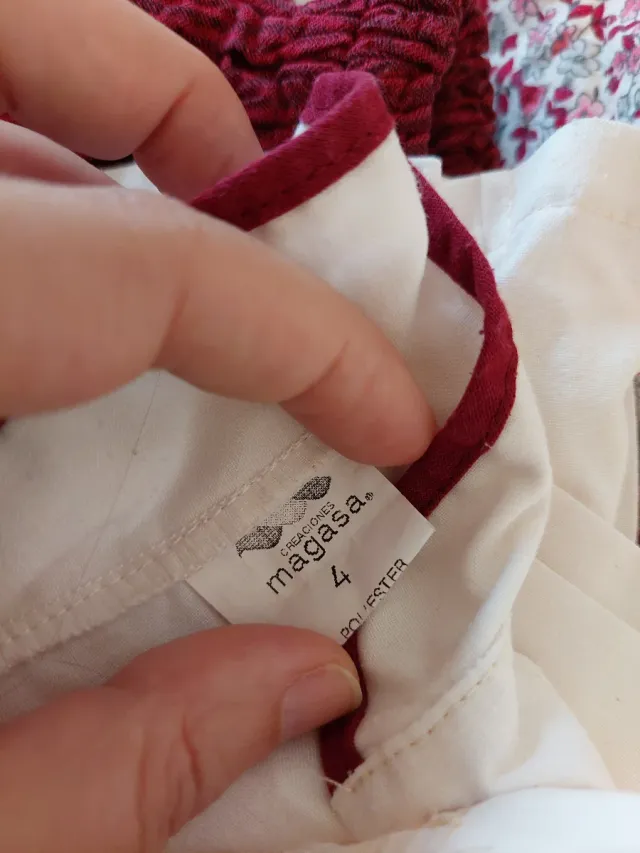 Traje baserritarra blusa y falda