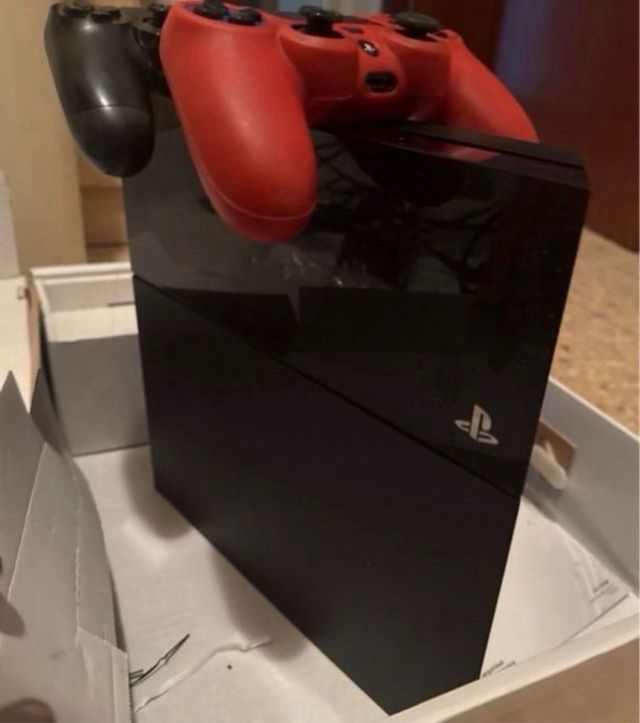 ps4 2 mandos y juegos 500gb! oferta