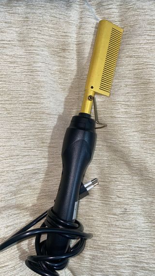 Peine Alisador Eléctrico Dorado y Negro