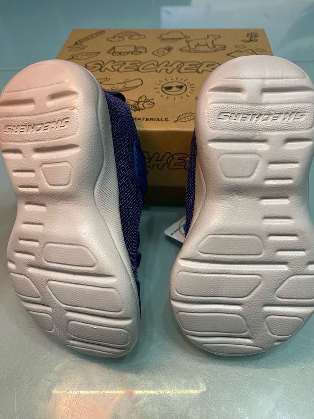 Zapatillas Skechers niño talla 21