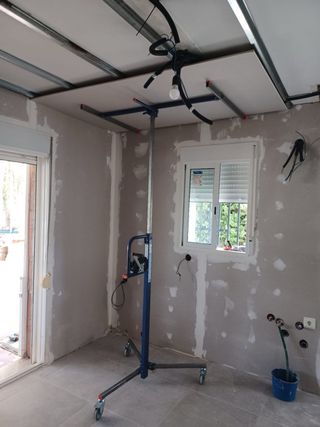 ELEVADOR PLADUR / PLACA YESO : ALQUILER 642552135