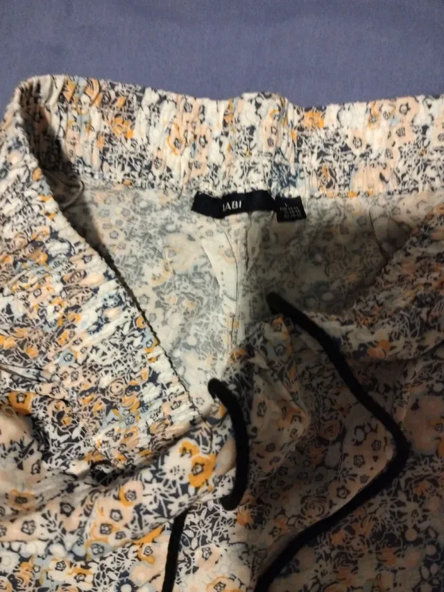 Pantalón estampado floral talla L