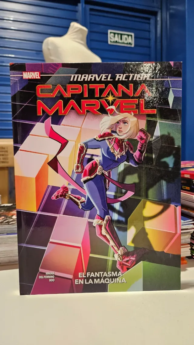 Marvel action capitana marvel 3. el fantasma en...