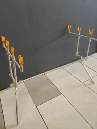 Soporte retráctil para cañas de pesca