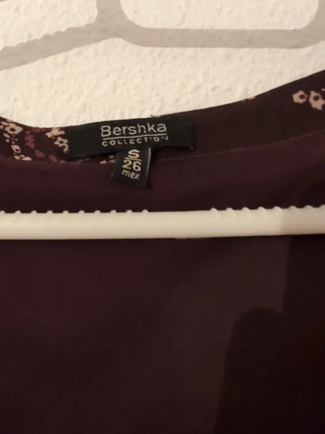 Vestido Bershka estampado paisley