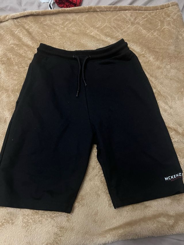 Pantalones cortos McKenzie negros