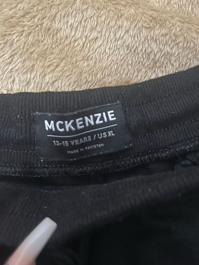 Pantalones cortos McKenzie negros