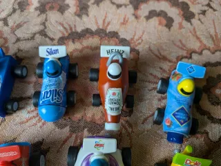 Macchinine promozionali (19 macchinine) con retrom