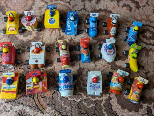 Macchinine promozionali (19 macchinine) con retrom