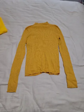 Lote 2 jerseys: rosa y amarillo