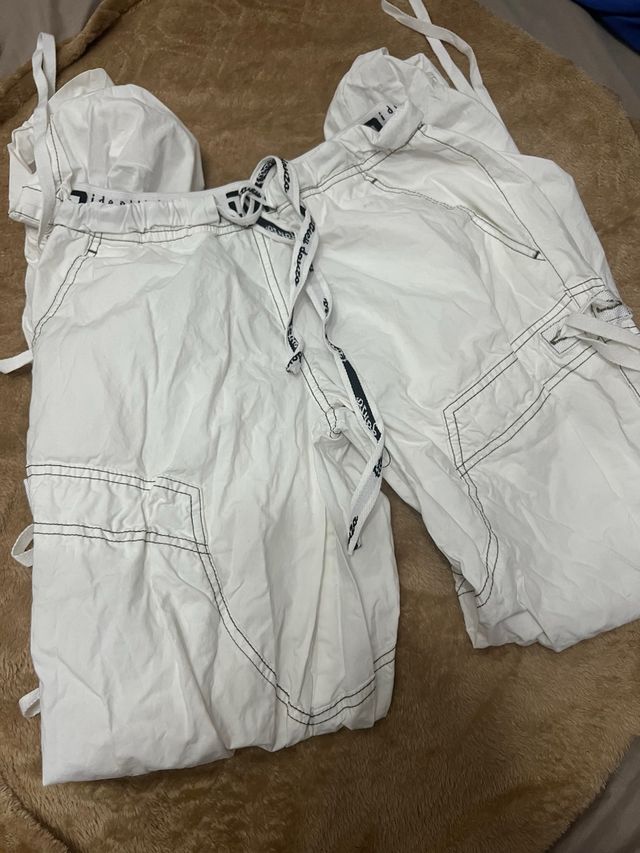 Conjunto blanco de ropa