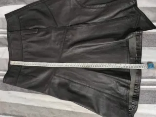 Falda de piel marrón