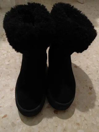 Botas negras con borreguillo