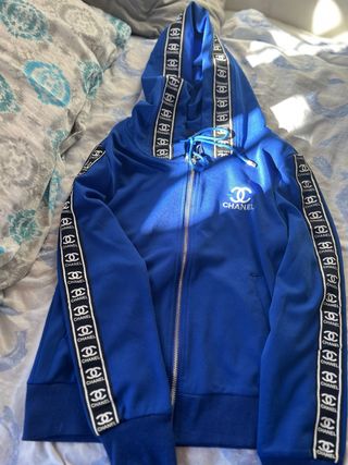 Sudadera Chanel Azul con Logo