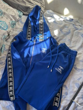 Sudadera Chanel Azul con Logo