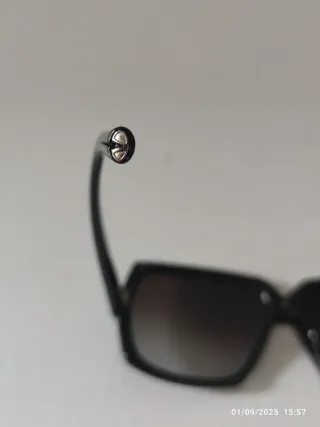 Occhiali da sole Valentino neri e argento