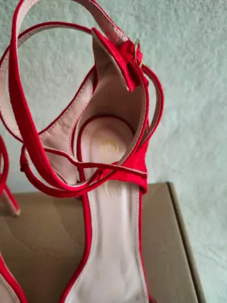 FASHIONNOVA - Zapatos rojos de tacón