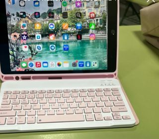 Funda con Teclado para Tablet 7-9