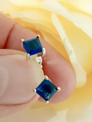 Pendientes Plata Ley Cubos Circonita color zafiro