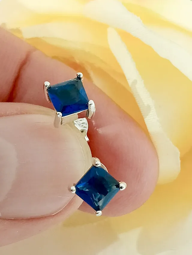 Pendientes Plata Ley Cubos Circonita color zafiro