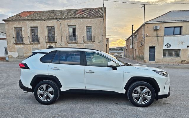Toyota RAV4 2.5Hybrid Advance plus impecable