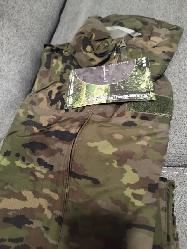 Traje de tormenta boscoso