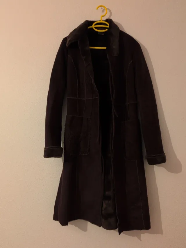 Abrigo Bershka Piel Vuelta Talla M/L