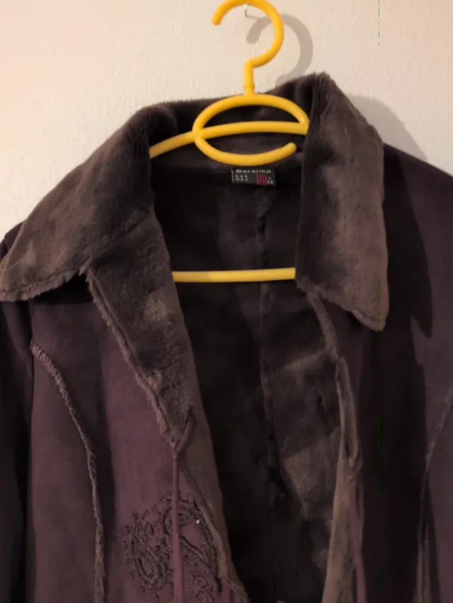 Abrigo Bershka Piel Vuelta Talla M/L