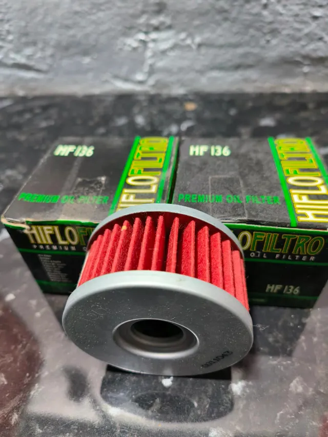 2 Filtros Aceite Hiflofiltro HF136 Suzuki