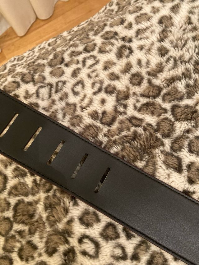 Cinturón Charol Zara Morado Hebilla Plateada T80