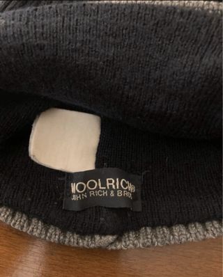 Cappello Woolrich a coste con logo