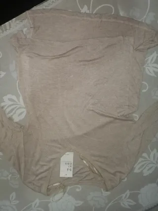 Lote de ropa de marcas de invierno.. 2500 prendas