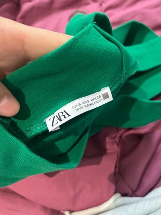 Top verde cruzado de canalé