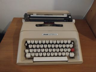 Olivetti Lettera 35 Macchina da Scrivere