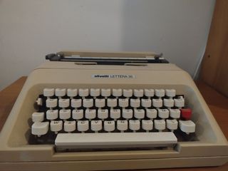 Olivetti Lettera 35 Macchina da Scrivere