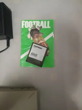 Videoconsola Atari XEGS con mando y juego