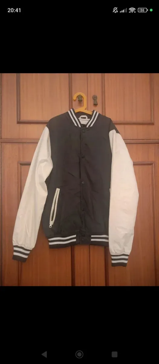 Cazadora Bomber Azul oscuro  y Blanca