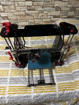 Impresora 3D Anet Negra y Roja