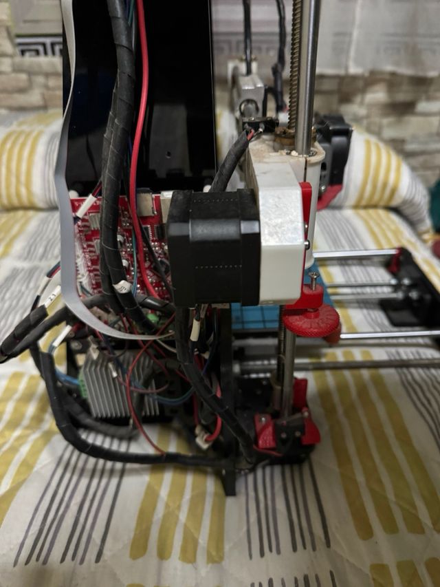 Impresora 3D Anet Negra y Roja