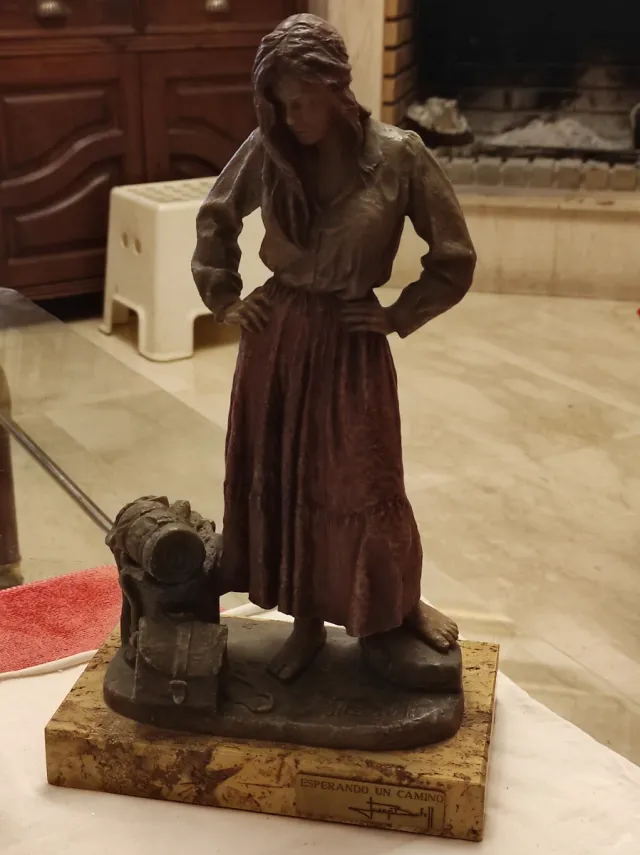 Scultura in marmolina firmata Jose Bofill