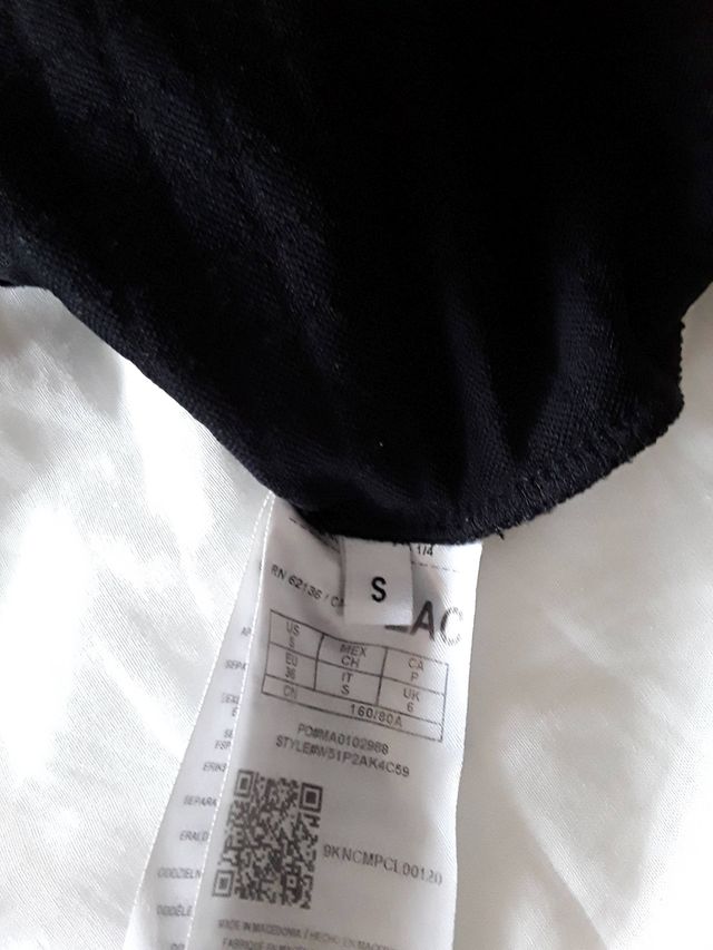 Top Peplum Guess Negro Talla S