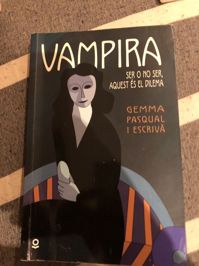 Vampira Barcelona. Ser o no ser, aquest és el p...