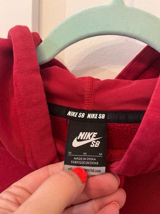 Sudadera Nike SB Roja. Nike original.