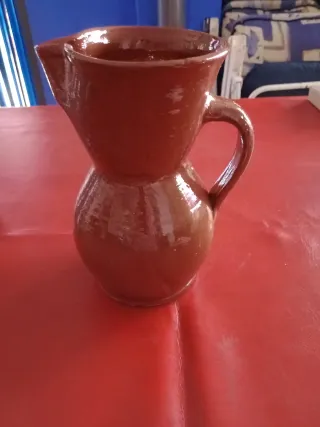 Jarro de vino de terracota
