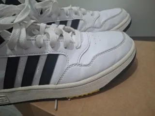 Zapatillas Adidas Hi-Top Blancas y Negras