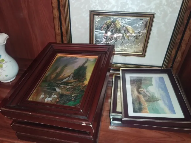 Conjunto de cuadros decorativos antiguos