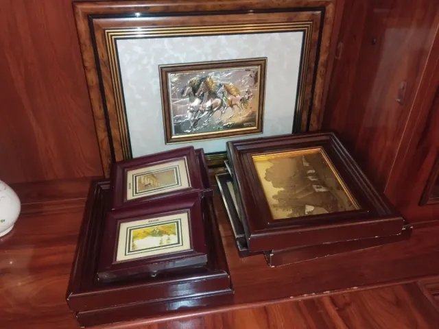 Conjunto de cuadros decorativos antiguos