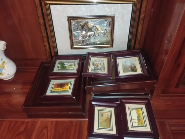 Conjunto de cuadros decorativos antiguos