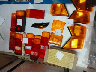 Faros de coche y repuestos de furgoneta