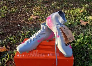 Botas de fútbol Nike de ALTA GAMA